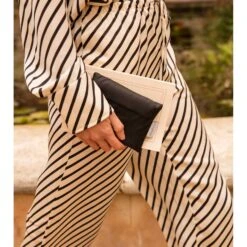 Notabag Recycled Tote -Fashion Bag Store 236ce77c7f922cd5d599dbada5c22ac6 f08628ee e3bd 461b be5b 60818846b4e0