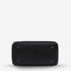 Status Anxiety Last Mountains Leather Crossbody -Fashion Bag Store 65daab24754275d79b6710528cfdbe39 59dd1352 fbd4 45cc b4bb 696b108272ca