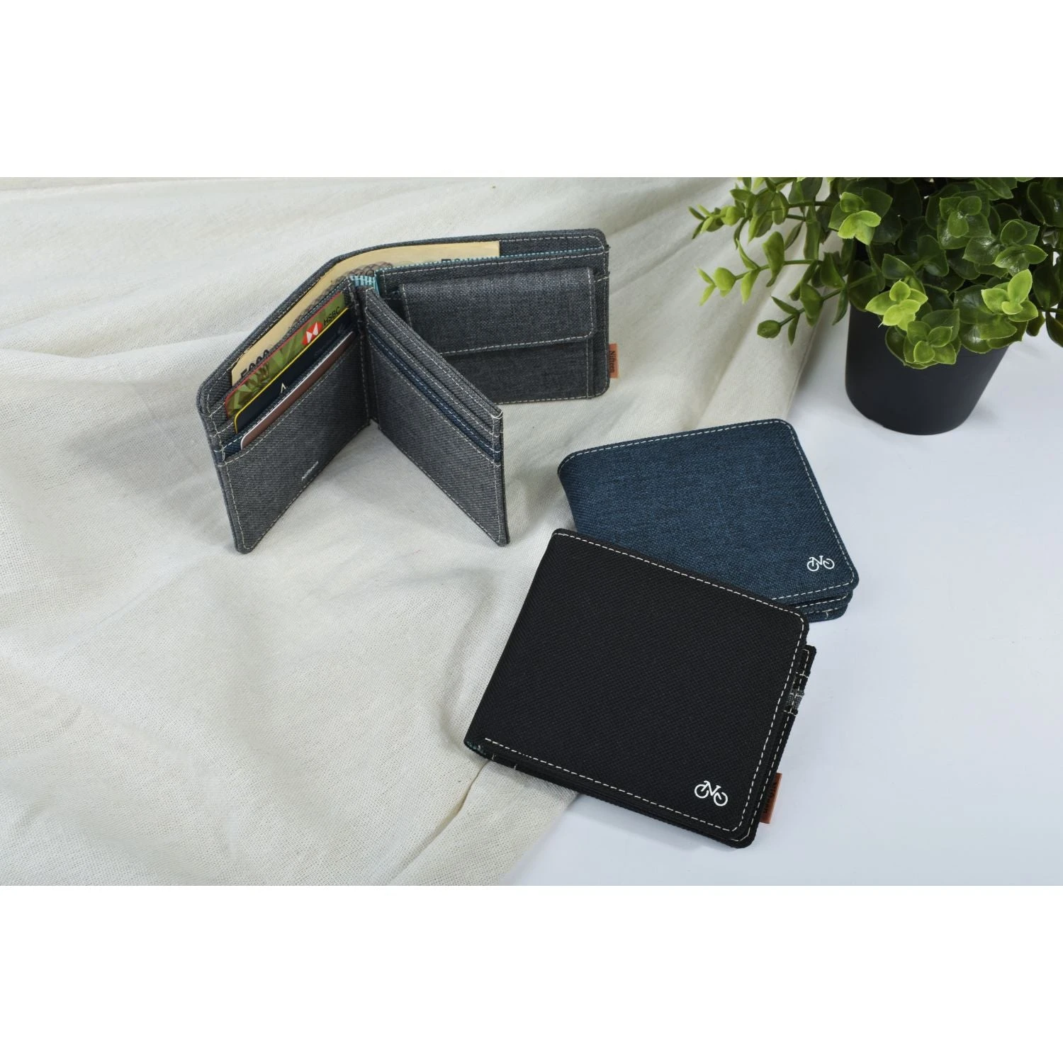 Nifteen London Billfold Wallet W/ Coin Purse And Card Flap 10 Nifteen London Billfold Wallet W/ Coin Purse And Card Flap - Image 8