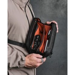 ALPAKA Elements Tech Case Sling -Fashion Bag Store Alpaka Elements Tech Case V2 ECOPAK EPLX600 Black 8a 281dcefc e803 4db6 9f08 b190c182bdac