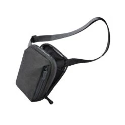 ALPAKA Metro Sling Axoflux 14 ALPAKA Metro Sling Axoflux -Fashion Bag Store Alpaka Metro Sling Axoflux Black 1a 1c7ff3dd e1b0 48eb b6cc 24ae2bbc752d