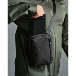 ALPAKA Metro Sling Axoflux 16 ALPAKA Metro Sling Axoflux -Fashion Bag Store Alpaka Metro Sling Axoflux Black 3a 75036ef0 4699 4b3a 9d0b 7fe72d1869da