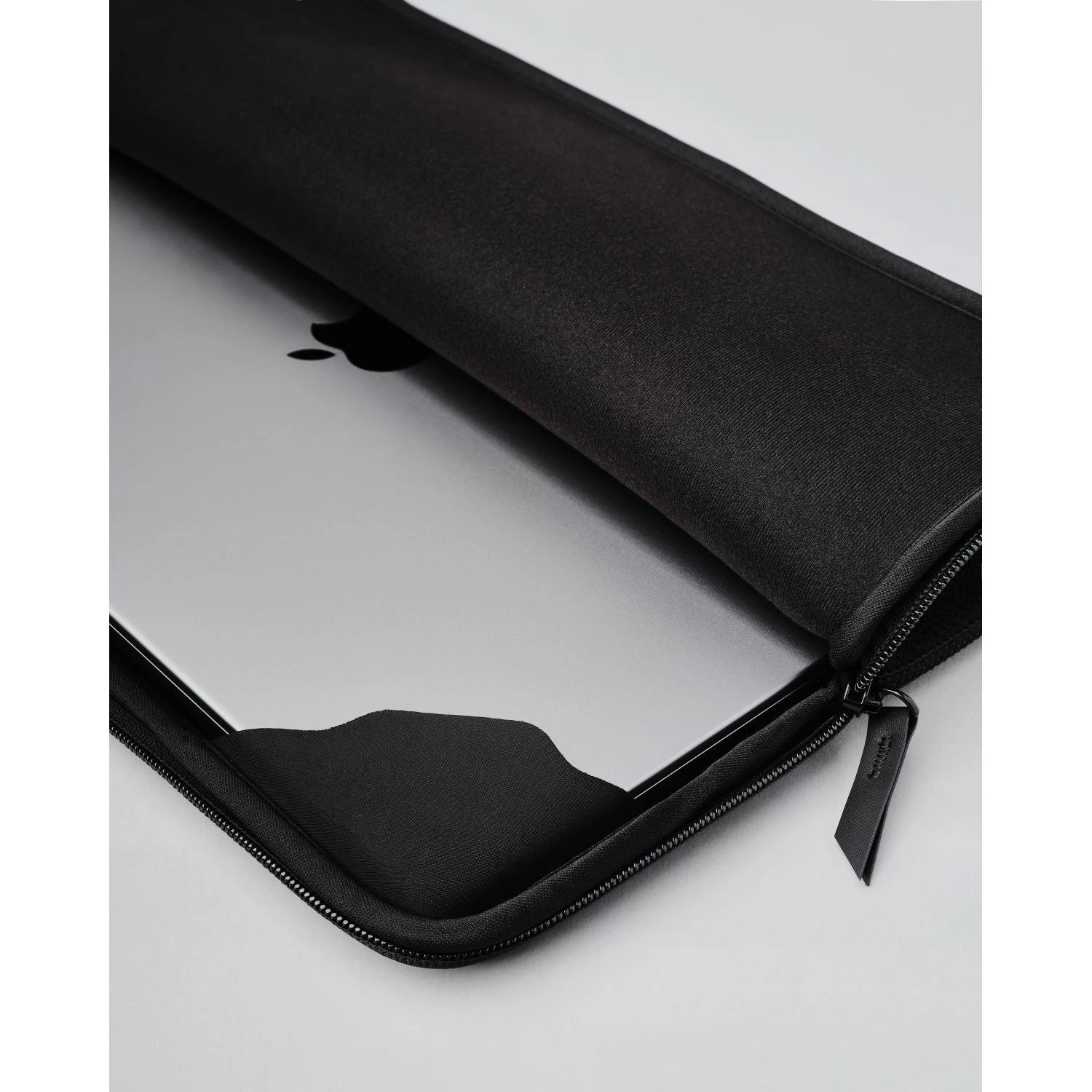 ALPAKA Slim Laptop Sleeve 16" 5 ALPAKA Slim Laptop Sleeve 16" - Image 3