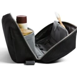 Bellroy Toiletry Kit Plus -Fashion Bag Store Bellroy Dopp Kit Plus Black 5 786788e1 7c9b 4bd5 a7bb 78f06a52fad6