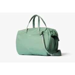 Bellroy Lite Duffel (SA) -Fashion Bag Store Bellroy Lite Duffel Moss 1 b9aa048e 5b2d 4bf0 b0b2 b1cff1587fc0
