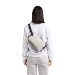 Bellroy Lite Sling (SA) -Fashion Bag Store Bellroy Lite Sling Chalk 9 a9512a2e 6621 4d90 9297 46a8d086a874