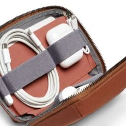 Bellroy Tech Kit Compact -Fashion Bag Store Bellroy Tech Kit Compact Bronze 5 2bd9e50d 6b61 415e 9cdb dcf27c6bed4a