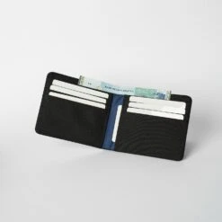 Crossing Bifold Wallet RFID -Fashion Bag Store Crossing Bifold Wallet RFID Black 4