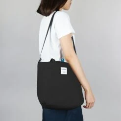 Hellolulu Jolie Double Sided 2 Way Shoulder Bag -Fashion Bag Store Hellolulu Jolie Double Sided 2 Way Shoulder Bag BlackMarine Blue 6 1 1 1 1309bec7 4e27 4be6 9174 e661e0a9adb9