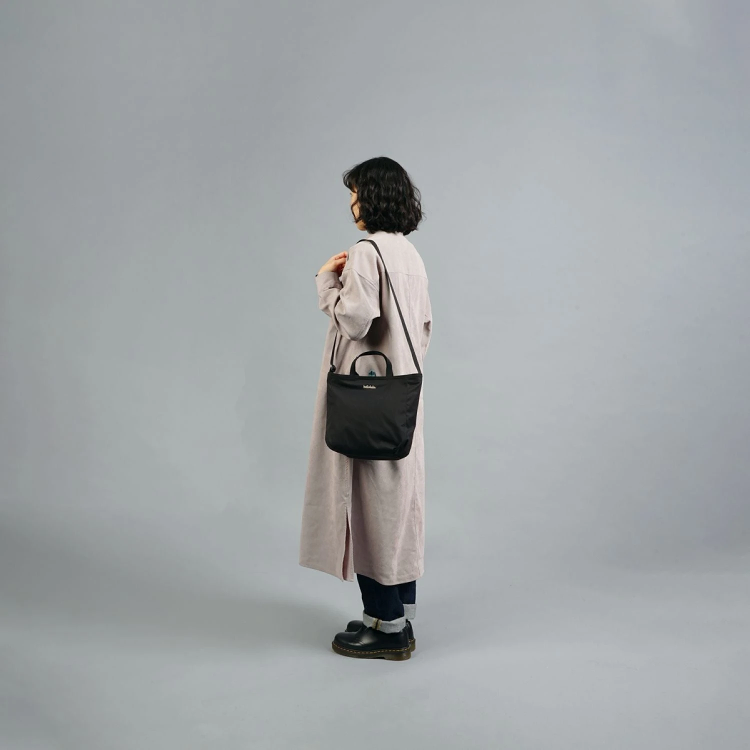 Hellolulu Jolie Double Sided 2 Way Shoulder Bag Eco Edition 10 Hellolulu Jolie Double Sided 2 Way Shoulder Bag Eco Edition - Image 8