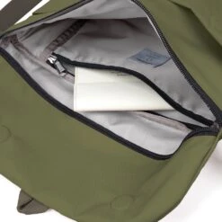 Hellolulu Kasen Shoulder Bag Recycled -Fashion Bag Store Hellolulu Kasen Shoulder Bag Recycled Capulet Olive 4a 1 0b70e0dc aa6c 4aac 85ac 41ea80a5769a