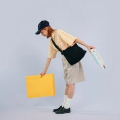 Hellolulu Nick 2 Way Drawstring Shoulder Bag -Fashion Bag Store Hellolulu Nick 2 Way Drawstring Shoulder Bag Black 9 1 dd840ff5 7ae8 4e7b 89b1 cfaa1e8d8bf8