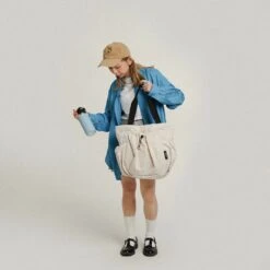 Hellolulu Reon All Day Tote Recycled (SA) 26 Hellolulu Reon All Day Tote Recycled (SA) -Fashion Bag Store Hellolulu Reon All Day Tote Recycled Brush Beige 7a 1 ef57c6e0 bb0d 452c 8ea4 d079d296e412