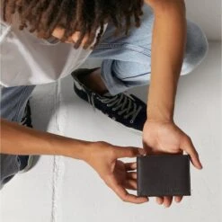 Status Anxiety Noah Leather Wallet -Fashion Bag Store a4f9b5b09ebc39b1bc2ae3c64ee3c248 8442dda0 dd94 4582 b169 84125965103d