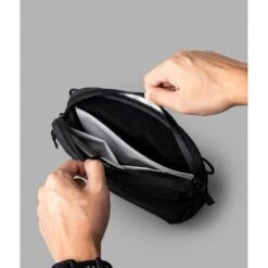 ALPAKA Flight Sling 1L -Fashion Bag Store alpaka flight sling 1l axoflux 210d black 5