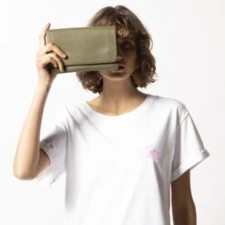 Status Anxiety Remnant Leather Wallet -Fashion Bag Store c05f6de88918896726a645e470cc19d1 f1a908eb 0211 4013 b9f6 21f485ddff51